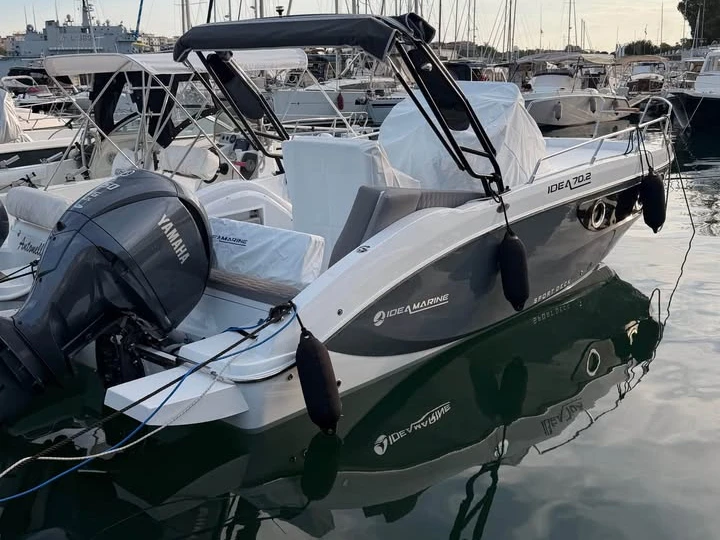 Pronajmout Motorová loď se skipperem či ne Idea Marine v Brindisi Port