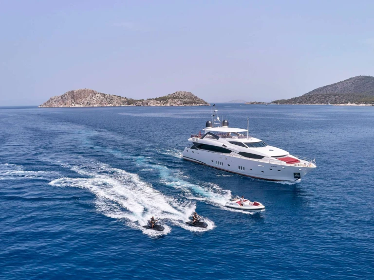 Pronájem Jachta Sunseeker s licencí