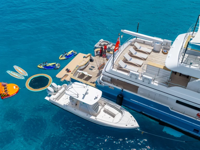 Pronájem Jachta Cantiere delle Marche s licencí