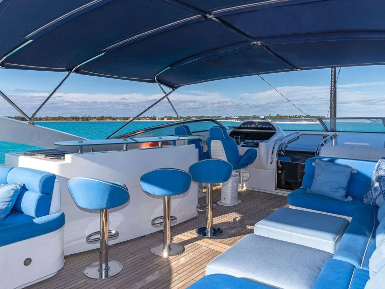 Pronájem Jachta v New England -Sunseeker KEFI