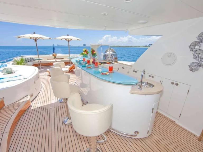 Pronajmout si Johnson INCEPTION v Fort Lauderdale