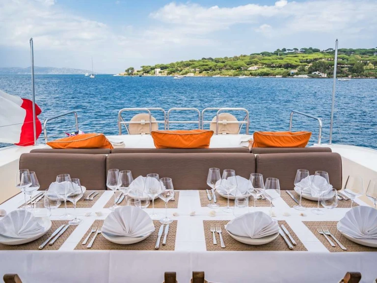 Pronájem lodi Port Grimaud lákavé ceny ECLAT