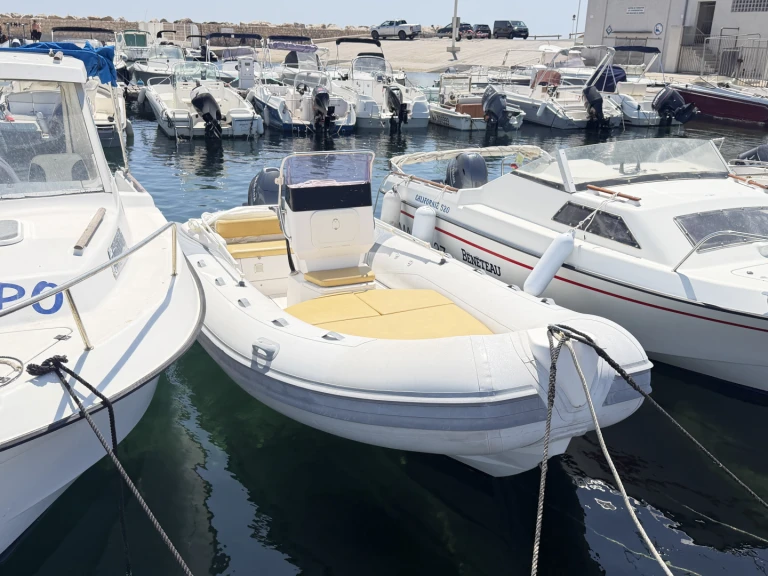 Pronájem lodi Italboats Predator 500 v Martigues na Samboatu