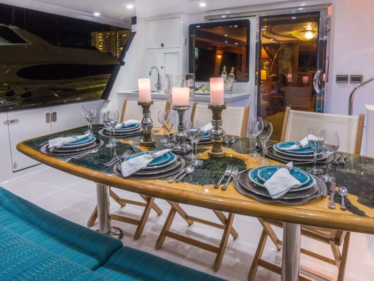 Pronájem Jachta v Fort Lauderdale -Symbol Yachts ANDIAMO