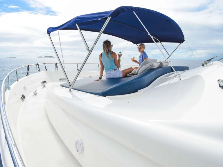 Pronajmout Jachta se skipperem či ne Ferretti v Saint Thomas Island