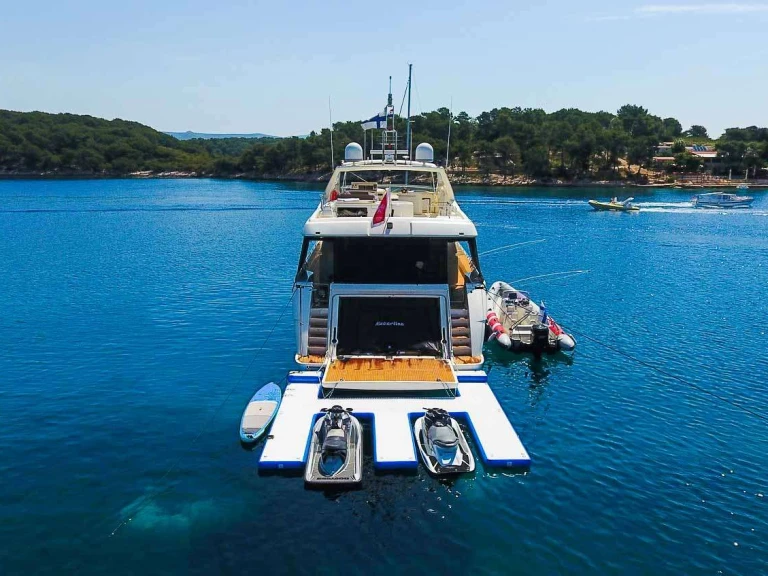 Pronájem jachty v Trogir -Ferretti MISS KATARIINA na Samboatu