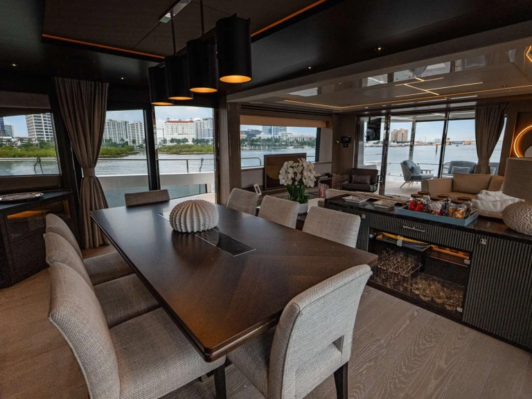 Pronajmout Jachta se skipperem či ne Sunseeker v Bahamy