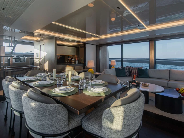 Pronajmout si Sunseeker Wyldecrest v Cannes