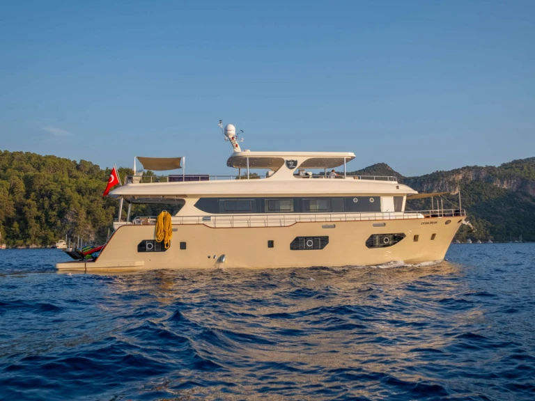 Pronajmout Jachta se skipperem či ne  v Fethiye