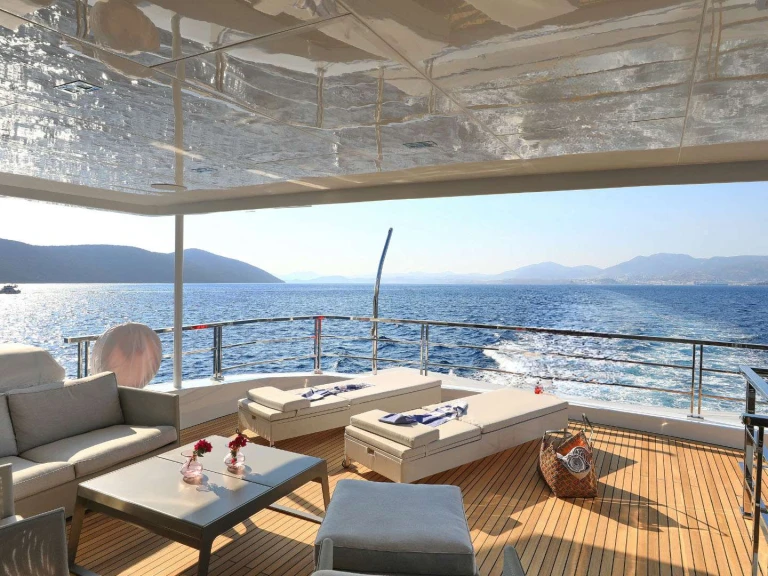 Pronájem Jachta Aegean Build s licencí