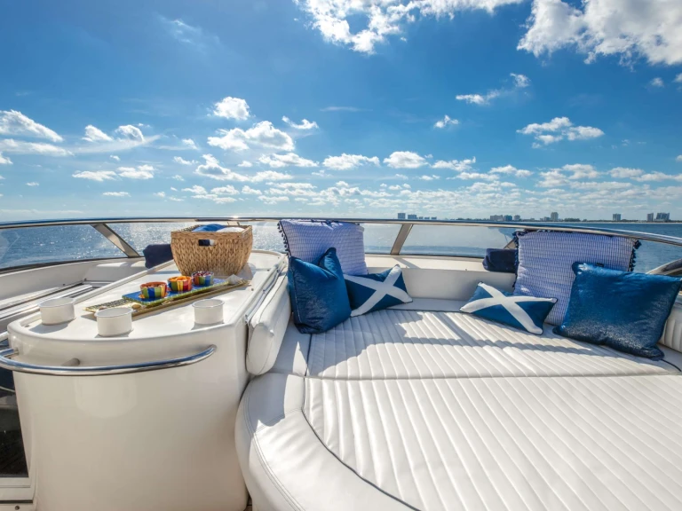 Sunseeker LeoLena jednotlivci a charterové společnosti v Miami Beach