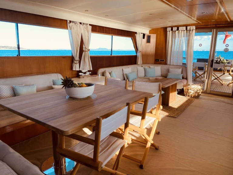 Pronájem lodi Palma de Mallorca lákavé ceny LADY TATIANA OF LONDON