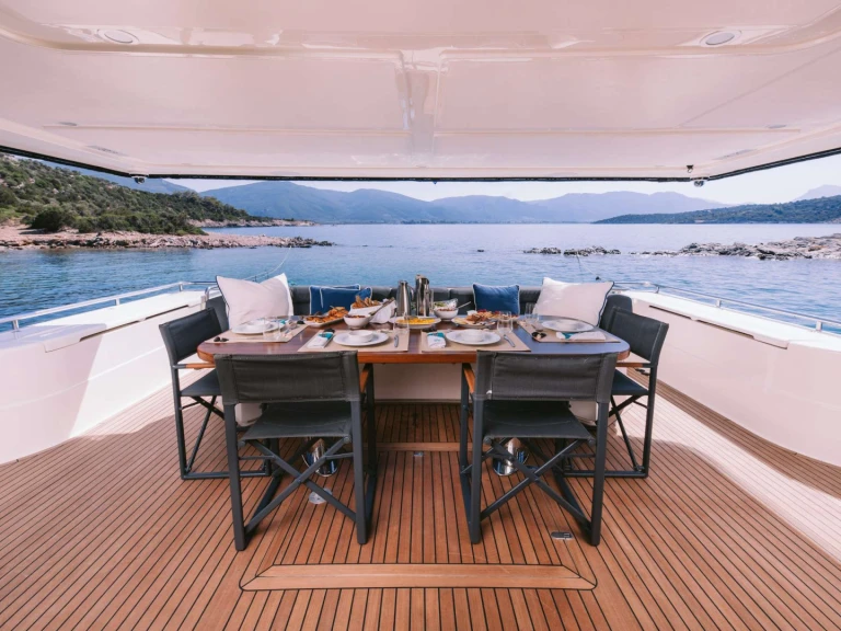 Pronájem lodi Ferretti OXYGEN 8 v Atény na Samboatu