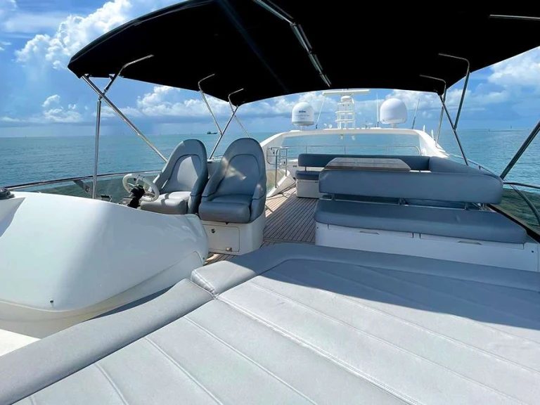 Pronájem Jachta v Bahamy -Sunseeker TWINS