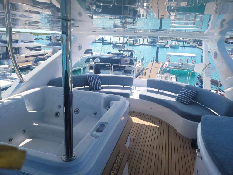 Jachta k pronájmu v Ostrovy Turks a Caicos za nejlepší cenu