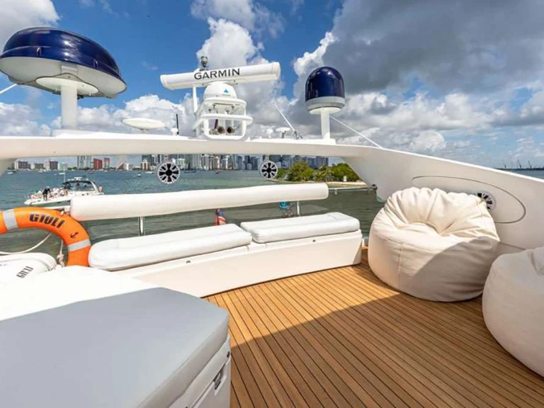 Pronajmout Jachta se skipperem či ne Sunseeker v Miami