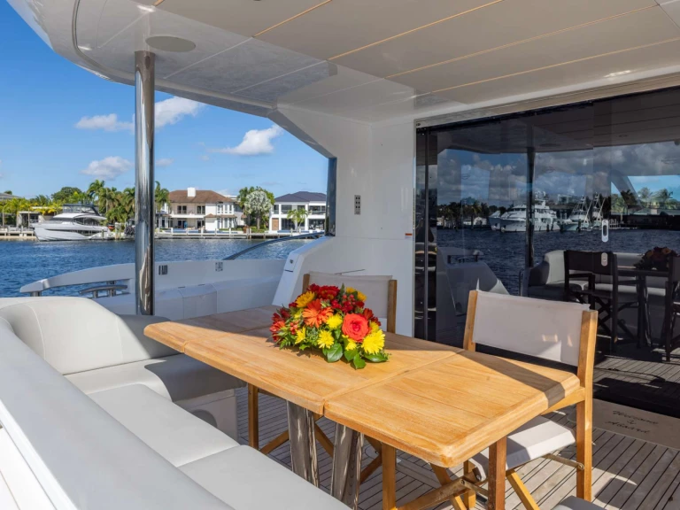 Pronájem jachty v Sag Harbor -Sunseeker HIGH ROLLER na Samboatu