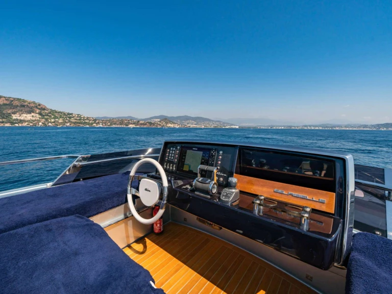 Pronájem lodi Riva BLUE SHARK v Castelsardo na Samboatu
