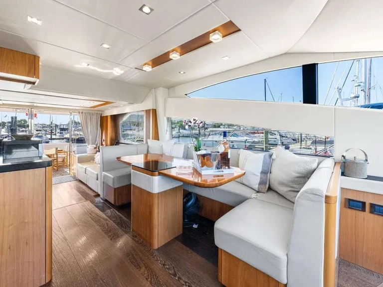 Pronajmout Jachta se skipperem či ne Sunseeker v Port Washington