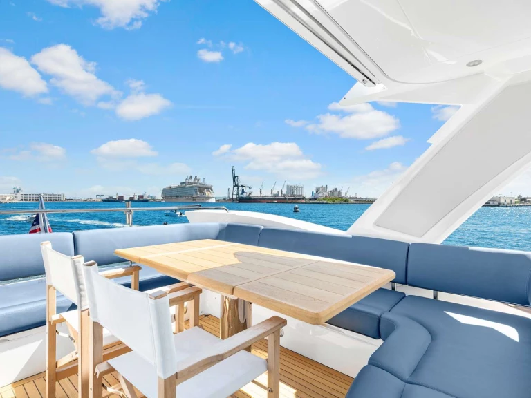 Pronájem jachty v Bahamy -Sunseeker Done Deal na Samboatu