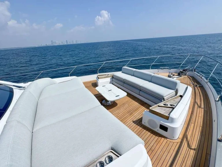 Azimut Spysea jednotlivci a charterové společnosti v Miami