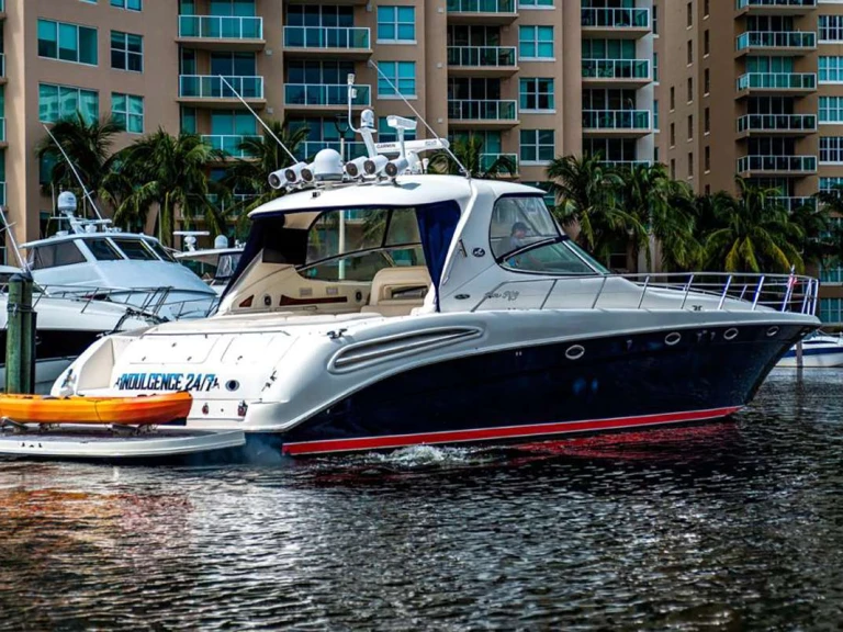 Pronajmout si Sea Ray indulgence 24/7 v Miami