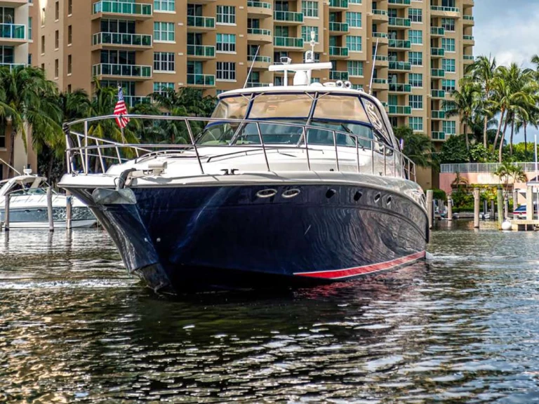 Pronájem lodi Miami lákavé ceny indulgence 24/7