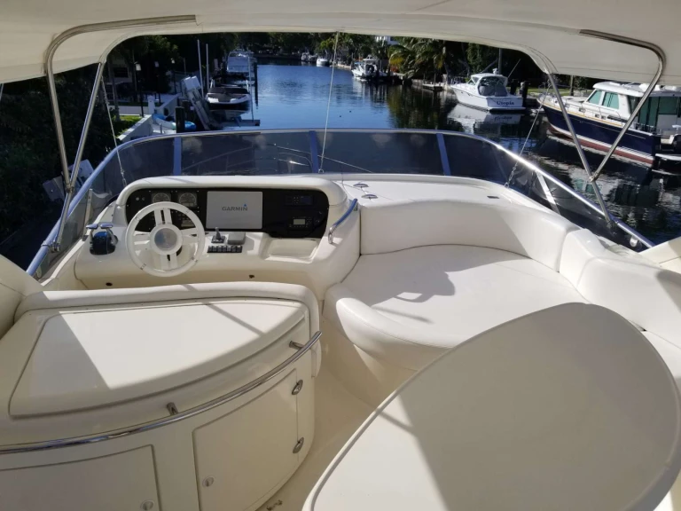 Pronájem lodi Miami Beach lákavé ceny Shedai