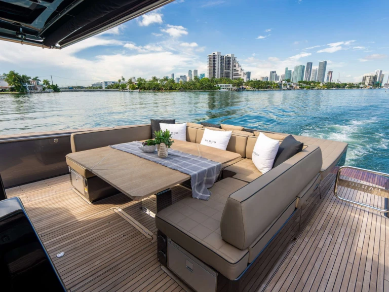 Pronájem Jachta v Montauk -Pardo Yachts FULL POP