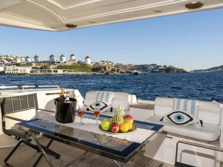 Pronajmout Jachta se skipperem či ne Ferretti v Mykonos (ostrov)