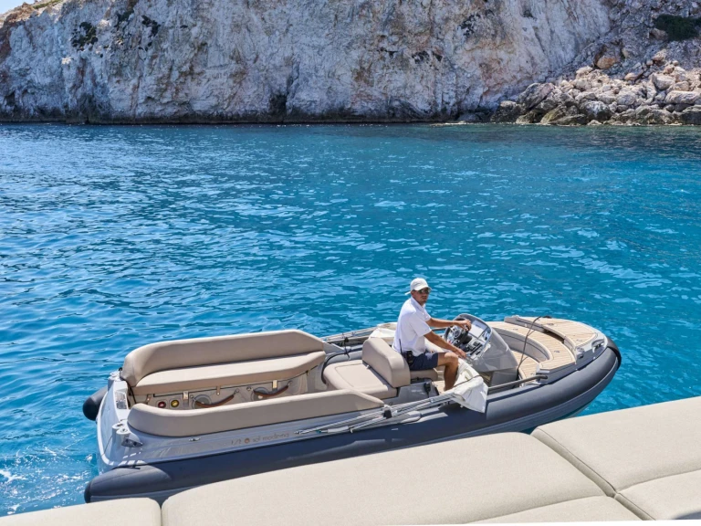 Fountaine Pajot SOL MADININA jednotlivci a charterové společnosti v Atény