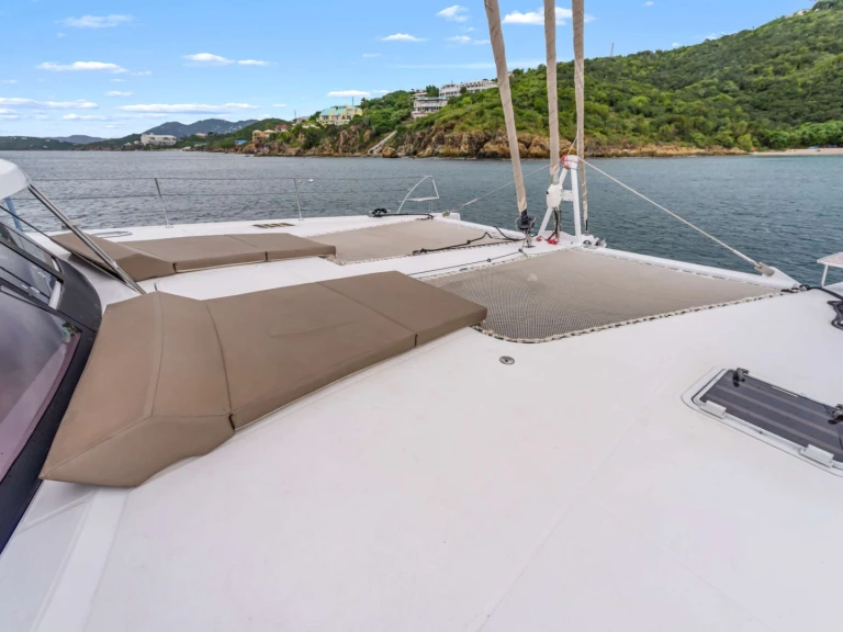 Pronájem lodi Fountaine Pajot SOME KIND OF WONDERFUL v Saint Thomas Island na Samboatu