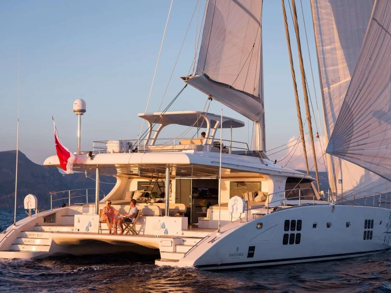 Pronajmout si Sunreef OMBRE BLU3 v Sardinia Island