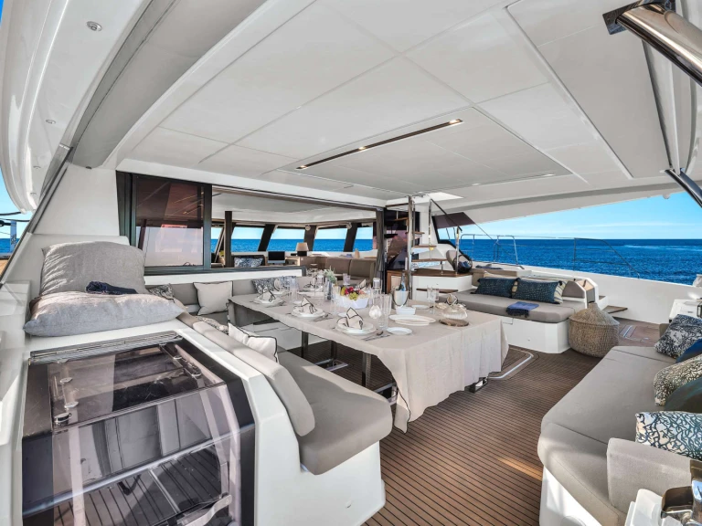 Pronajmout si Fountaine Pajot ERA v Palma de Mallorca
