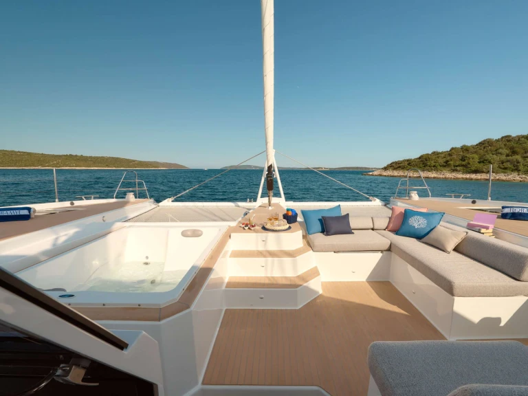 Pronájem Jachta Fountaine Pajot s licencí