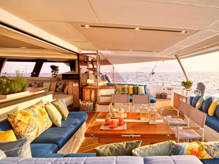 Pronájem lodi Fountaine Pajot APHAEA v Nea Peramos na Samboatu