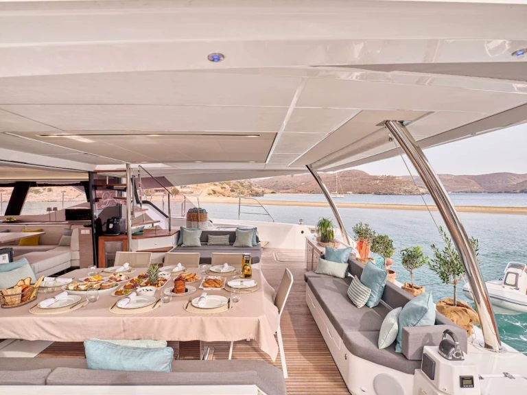 Pronájem lodi Ionian coast lákavé ceny DOLLY