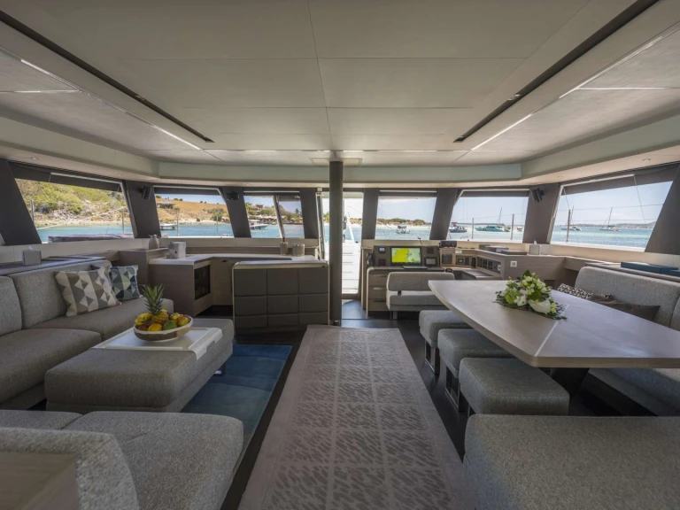 Pronájem jachty v Neapol -Fountaine Pajot LISA OF THE SEAS na Samboatu