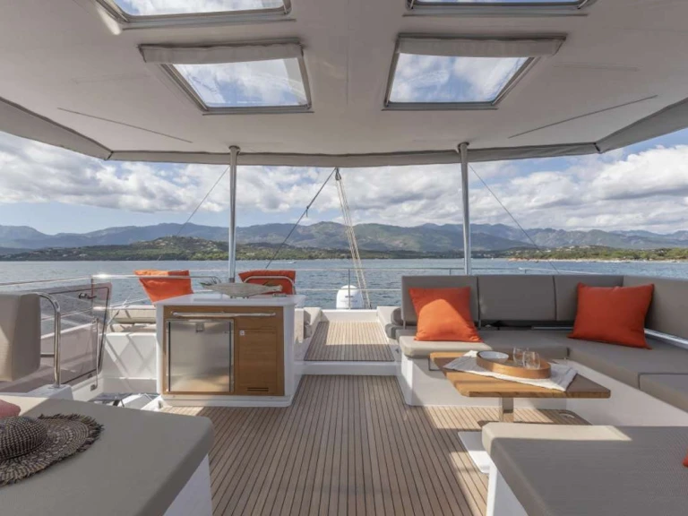 Pronájem Jachta Fountaine Pajot s licencí