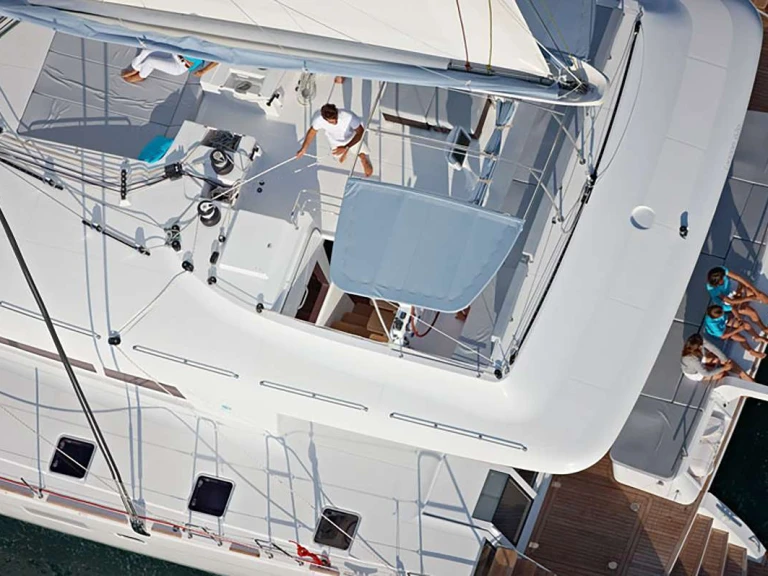 Pronajmout Jachta se skipperem či ne Lagoon v Fiumicino