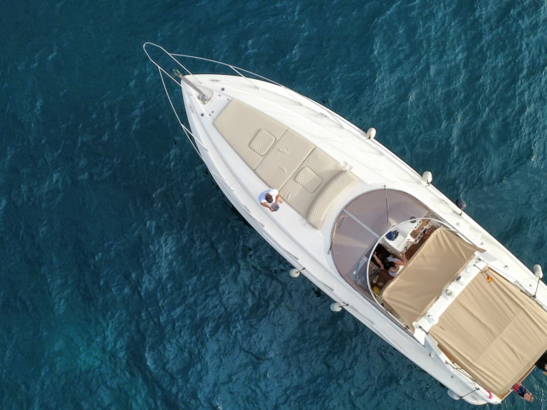 Pronajmout si Sunseeker Moustique 42 v Torrevieja