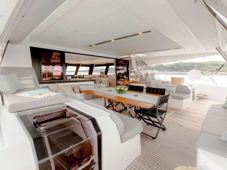 Fountaine Pajot ALLURE jednotlivci a charterové společnosti v Alimos