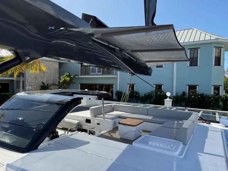 Pronájem lodi Xquisite Yachts Flying Whale v Bahamy na Samboatu