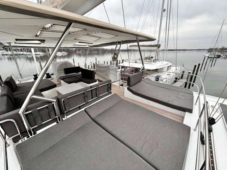 Pronájem jachty v Britské Panenské ostrovy -Fountaine Pajot BACCHUS na Samboatu