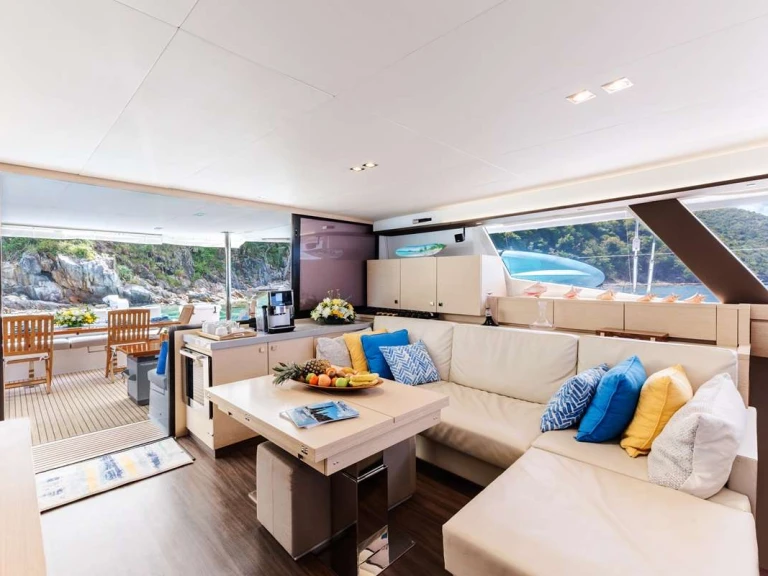 Pronájem jachty v Britské Panenské ostrovy -Fountaine Pajot SANDY CINCO na Samboatu