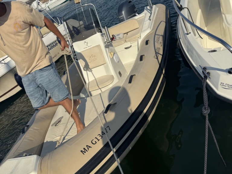 Pronájem lodi FANALE fanale marine  v Bandol na Samboatu