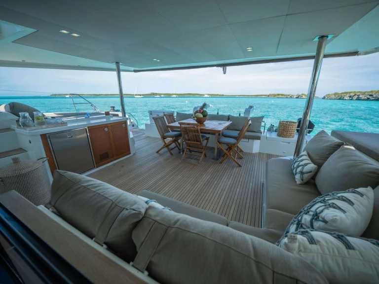 Pronájem lodi Bahamy lákavé ceny WIND CHASER I