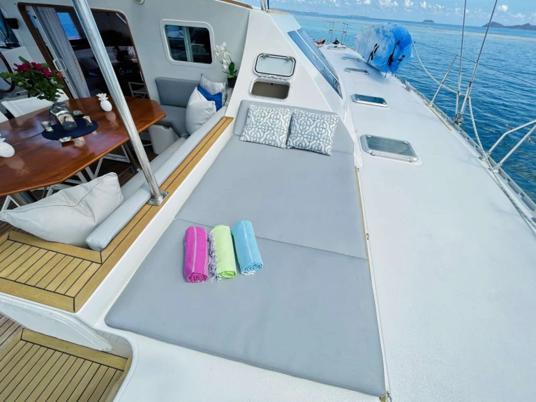 Pronájem jachty v Virgin Gorda -Lagoon VISION na Samboatu