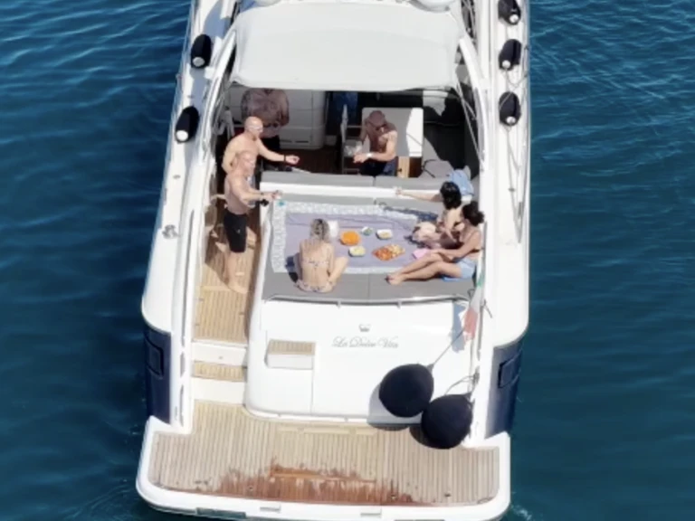 Pronájem Motorová loď v Neapol -Princess Princess V55