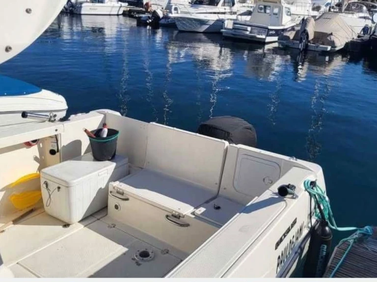 Pronájem lodi Sesimbra lákavé ceny Activ 605 Pilothouse